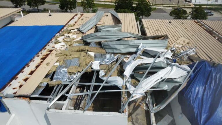 Read more about the article Strong Winds Rip Off Roofs in Kajang: <br>What Homeowners Can Learn